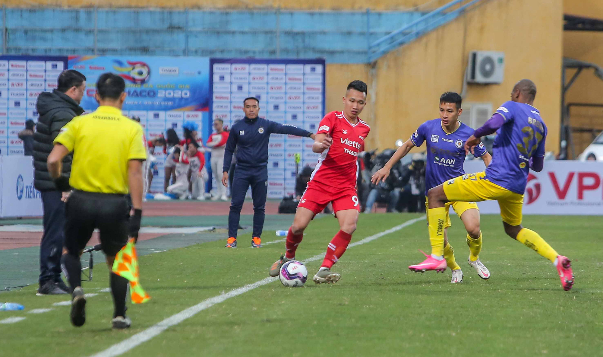 Đánh bại CLB Viettel với tỉ số sít sao 1-0, CLB Hà Nội giành Siêu Cup quốc gia - Ảnh 3.