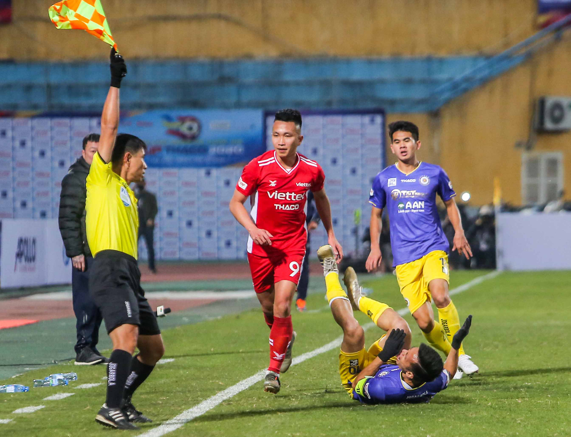 Đánh bại CLB Viettel với tỉ số sít sao 1-0, CLB Hà Nội giành Siêu Cup quốc gia - Ảnh 12.