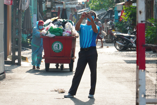 TP HCM vắng lặng trong ngày mùng 1 Tết - Ảnh 31.