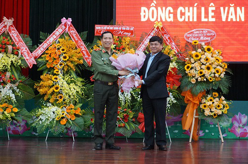 Giám đốc Công an Đắk Lắk được thăng cấp hàm Thiếu tướng - Ảnh 1.