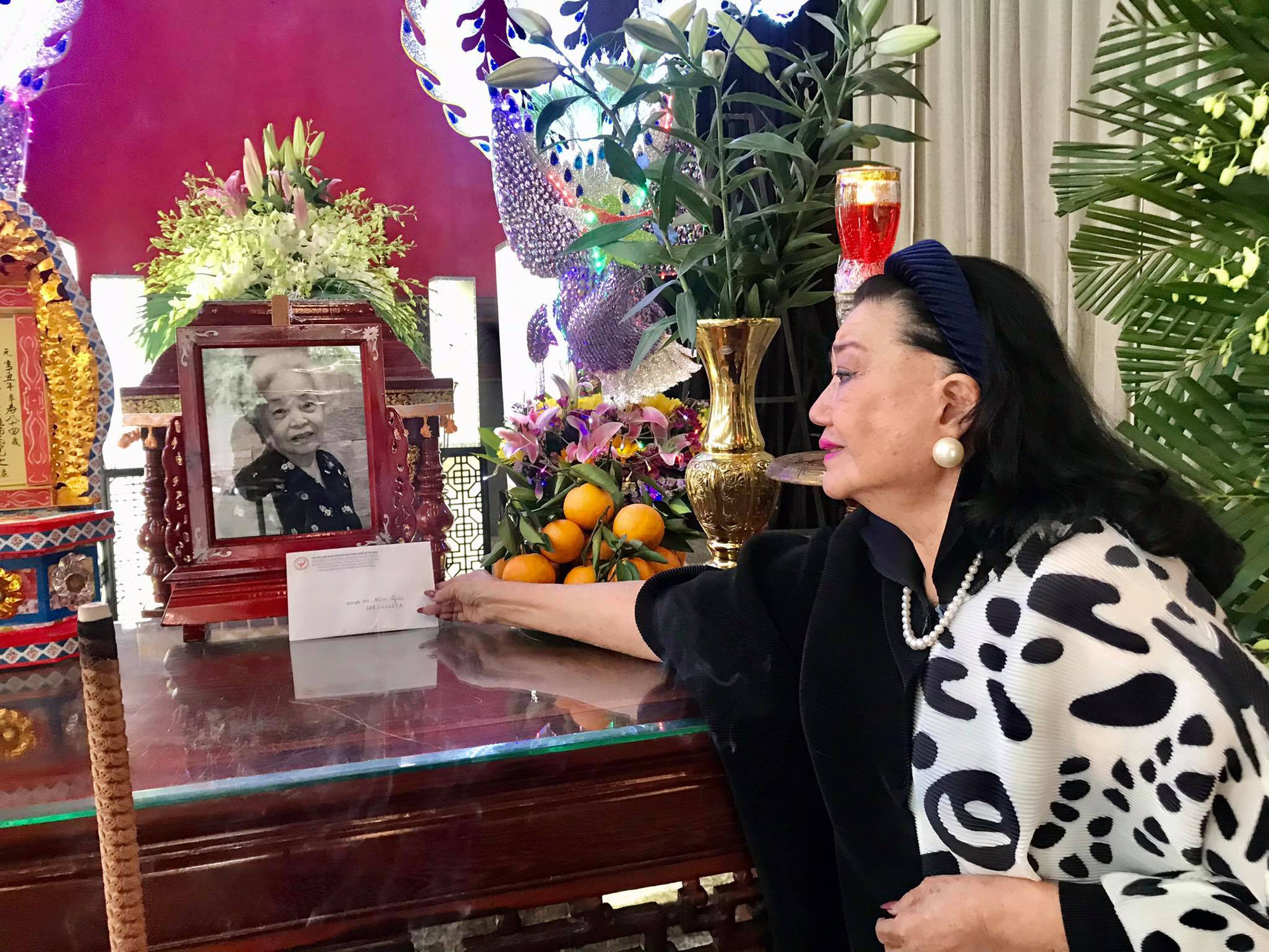 Kỳ nữ Kim Cương tiễn biệt đào độc Kim Giác - Ảnh 1. Kỳ nữ Kim Cương tiễn biệt đào độc Kim Giác - Ảnh 1.