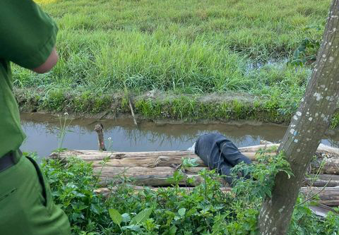 Say rượu, người đàn ông ở Quảng Nam rơi xuống mương nước tử nạn - Ảnh 1.