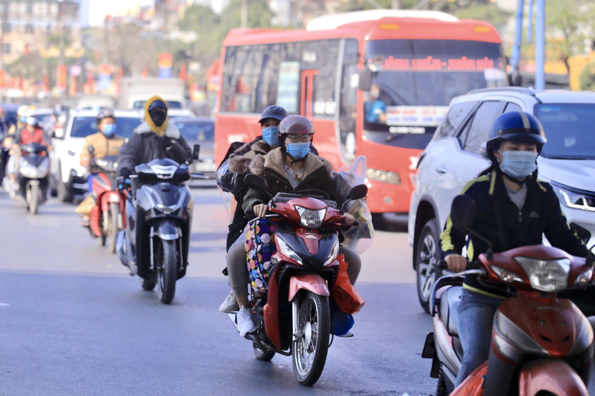 Bến xe khách vắng tanh trong những ngày cao điểm Tết Nguyên đán Tân Sửu 2021 - Ảnh 13.