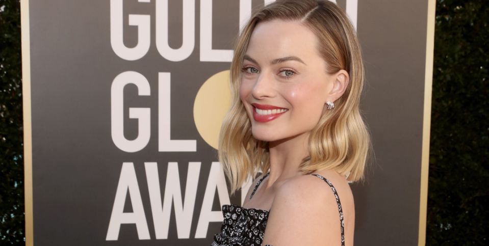 Lễ trao giải Quả Cầu Vàng: “Bông hồng” Margot Robbie và dàn sao khoe sắc trên thảm đỏ - Ảnh 2.