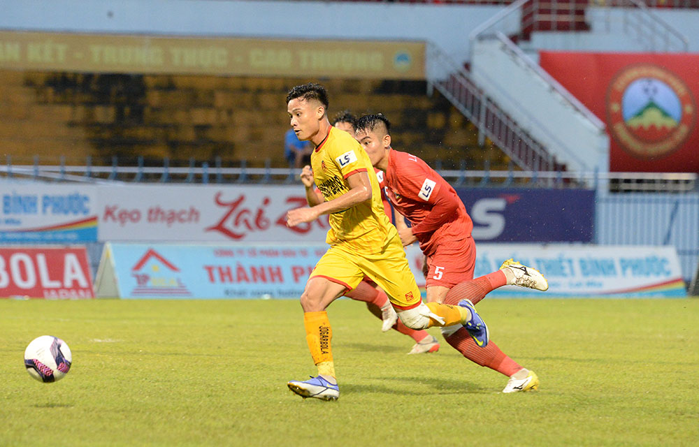 Giải Hạng nhất quốc gia 2022: Kịch tính tranh 2 suất thăng hạng - Ảnh 3. Giải Hạng nhất quốc gia 2022: Kịch tính tranh 2 suất thăng hạng - Ảnh 3.