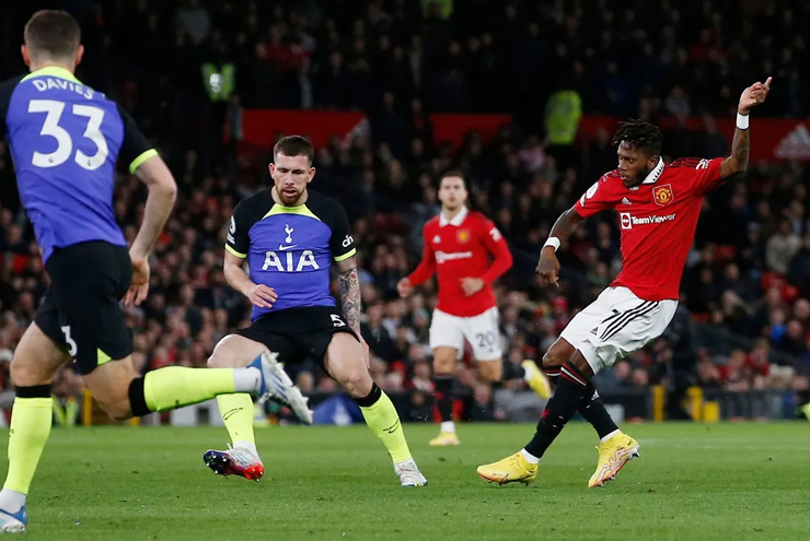 Ronaldo gây bão Old Trafford, có nguy cơ bị phạt nặng - Ảnh 1. Ronaldo gây bão Old Trafford, có nguy cơ bị phạt nặng - Ảnh 1.