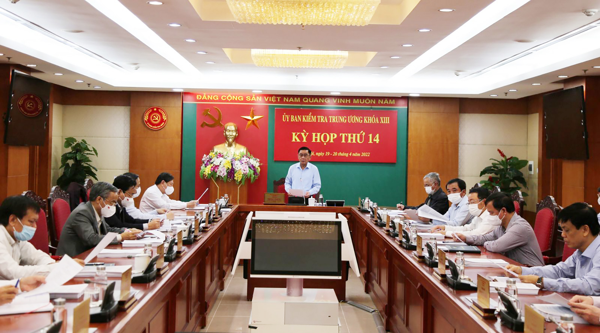 Kỷ luật nhiều cựu lãnh đạo một số địa phương - Ảnh 1. Kỷ luật nhiều cựu lãnh đạo một số địa phương - Ảnh 1.