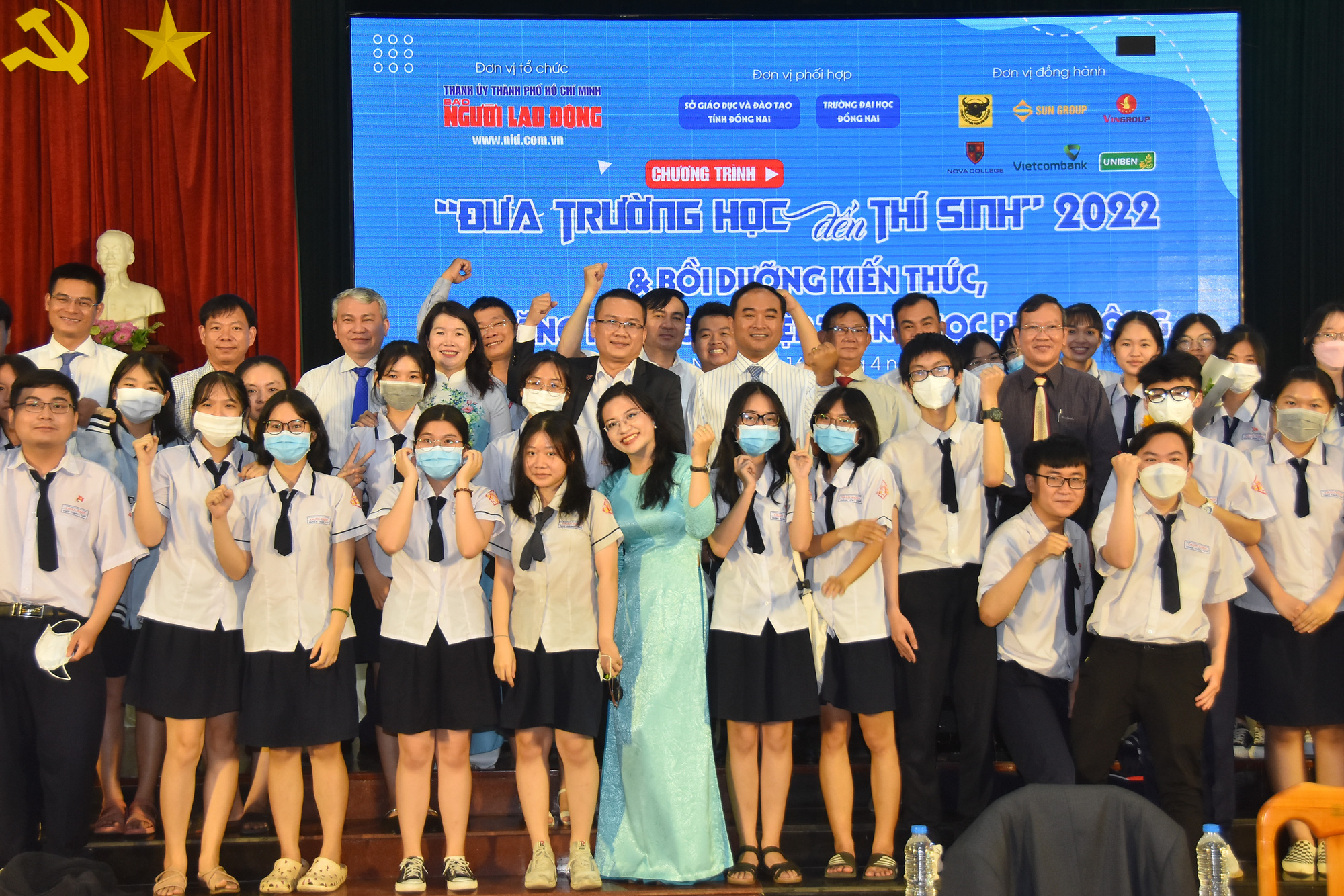 Đưa trường học đến thí sinh 2022: Thông tin hữu ích đến với học sinh Long An - Ảnh 1. Đưa trường học đến thí sinh 2022: Thông tin hữu ích đến với học sinh Long An - Ảnh 1.