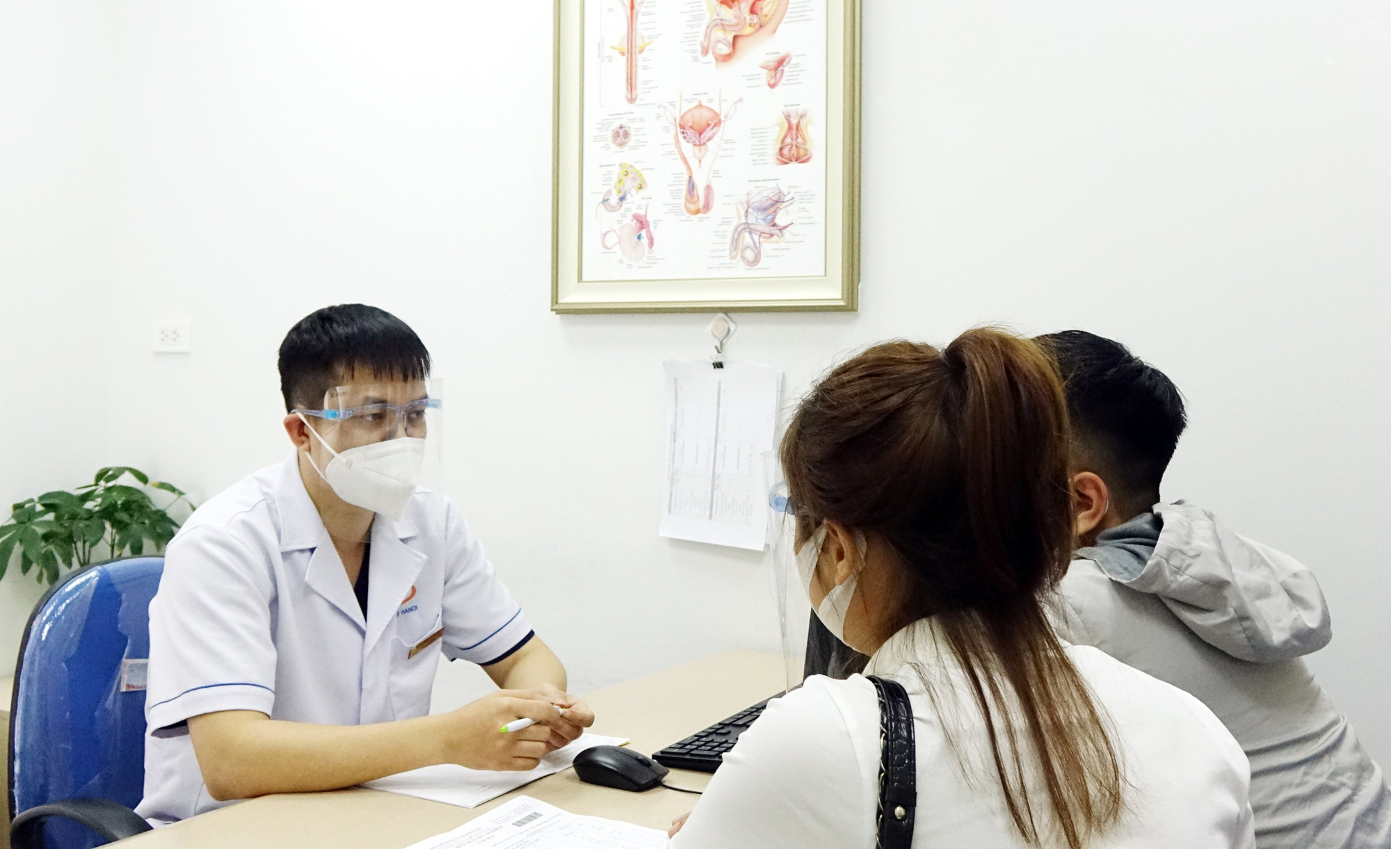 Miễn phí 10 ca thụ tinh ống nghiệm cho các cặp vợ chồng hiếm muộn - Ảnh 1. Miễn phí 10 ca thụ tinh ống nghiệm cho các cặp vợ chồng hiếm muộn - Ảnh 1.