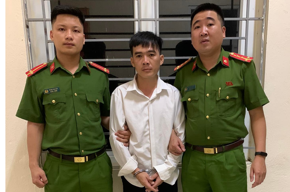 Về quê người yêu chơi, kẻ trốn truy nã bị công an tóm gọn - Ảnh 1. Về quê người yêu chơi, kẻ trốn truy nã bị công an tóm gọn - Ảnh 1.