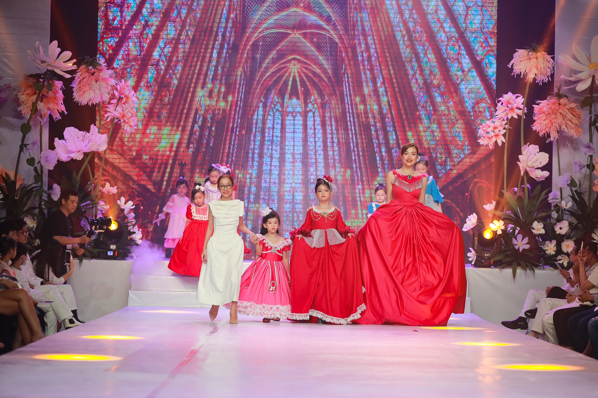 My Dream Fashion Show 2022 trình làng 5 bộ sưu tập độc đáo dành cho trẻ - Ảnh 3. My Dream Fashion Show 2022 trình làng 5 bộ sưu tập độc đáo dành cho trẻ - Ảnh 3.