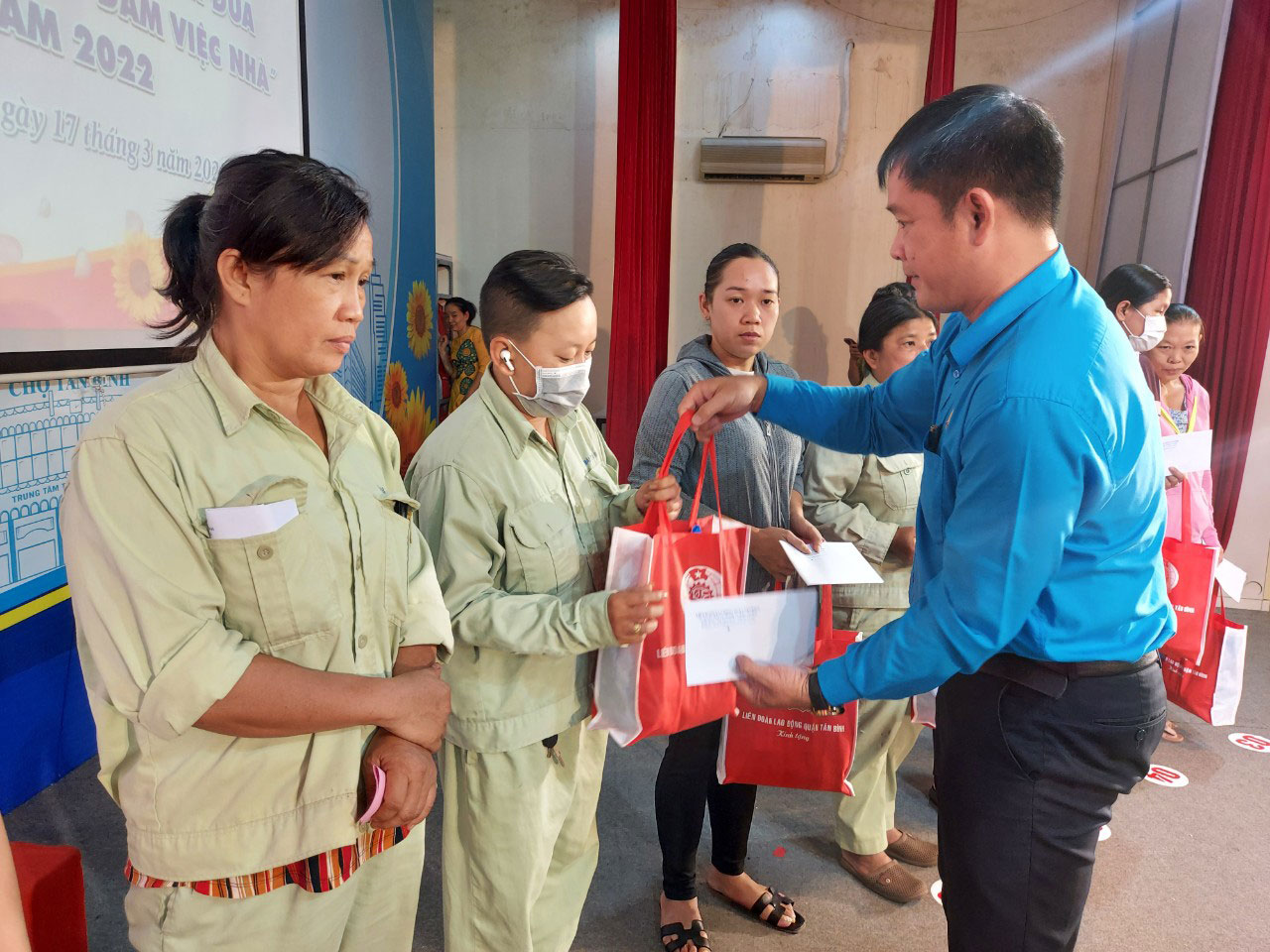 Cải thiện phúc lợi cho lao động nữ