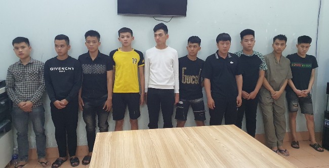 50 người lao vào hỗn chiến kinh hoàng ở Quy Nhơn - Ảnh 1. 50 người lao vào hỗn chiến kinh hoàng ở Quy Nhơn - Ảnh 1.