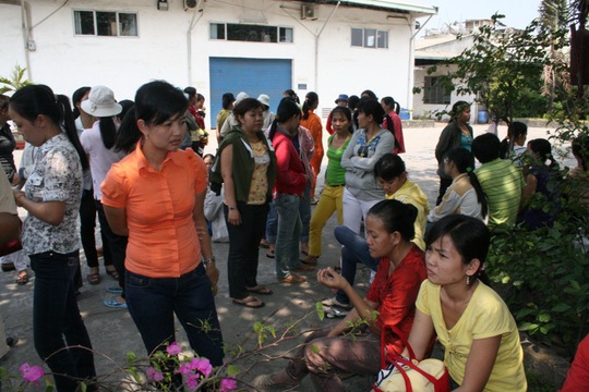 Công nhân một doanh nghiệp tại quận 12, TP HCM hoang mang khi giám đốc bỏ trốn, xù lương và nợ BHXH