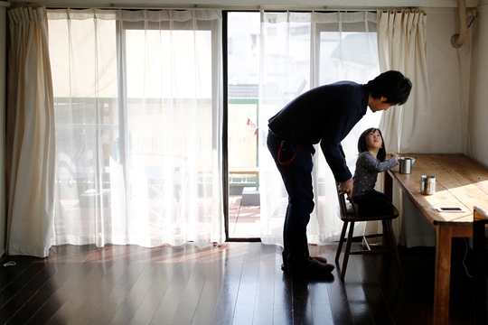 Vì sao các gia đình trẻ ở Nhật Bản chọn lối sống tối giản? - Ảnh 2.