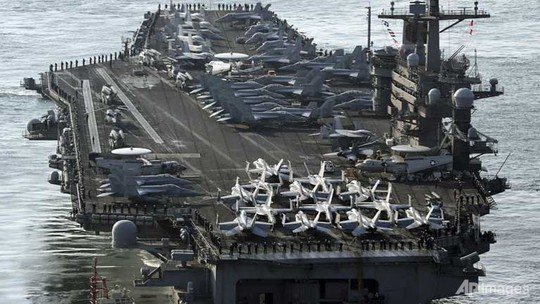 Tàu sân bay tấn công USS Carl Vinson. Ảnh: AP
