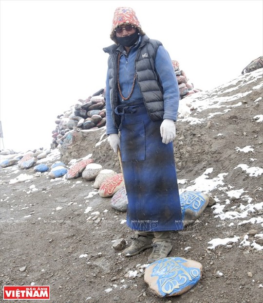 Hành trình chiêm bái ngọn núi thiêng Kailash ở Tây Tạng - Ảnh 17.