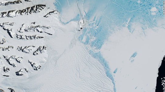 Tảng băng 1.000 tỉ tấn sắp tách khỏi Nam Cực - Ảnh 2.