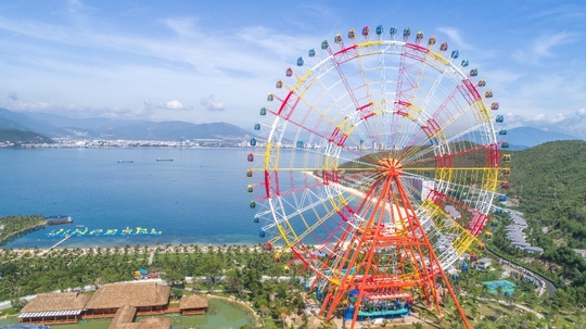 Khai trương vòng quay kỷ lục Sky Wheel cao 120m - Ảnh 2.