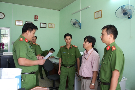 Bắt một trưởng phòng từng xúc phạm lãnh đạo trên facebook