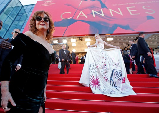 Mỹ nhân khoe sắc rạng rỡ tại LHP Cannes - Ảnh 13.