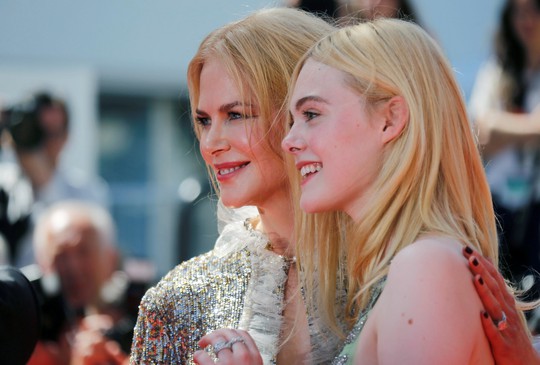 Elle Fanning đọ sắc Nicole Kidman trên thảm đỏ - Ảnh 10.