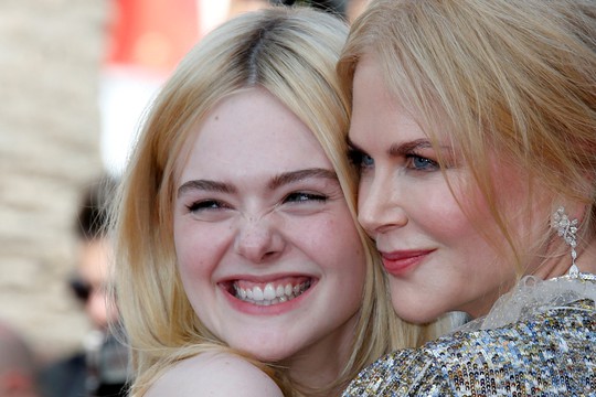 Elle Fanning đọ sắc Nicole Kidman trên thảm đỏ - Ảnh 7.