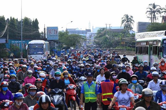 BOT tuyến tránh Biên Hòa lại hỗn loạn vì... tiền lẻ! - Ảnh 2.