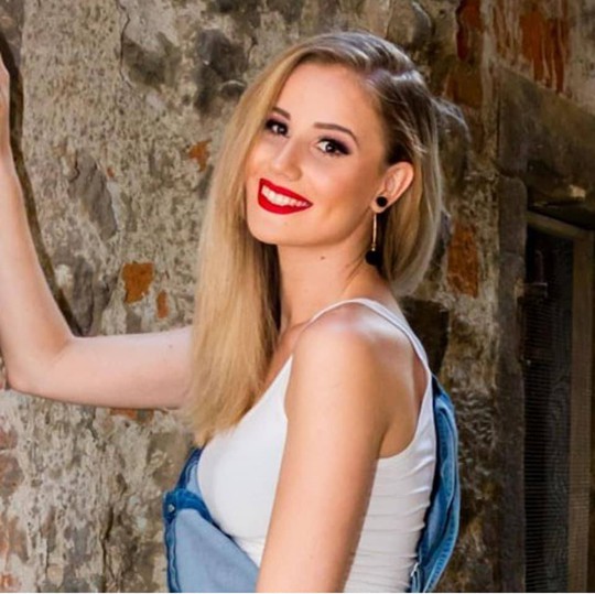 Cận cảnh cô gái Úc đăng quang Hoa hậu Slovenia - Ảnh 4.