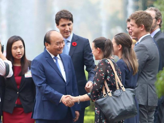 Cận cảnh lễ đón Thủ tướng Canada Justin Trudeau ở Phủ Chủ tịch - Ảnh 5.