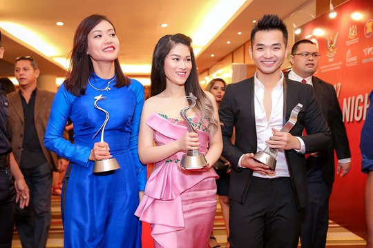 Phim của Hồng Ánh thắng lớn tại LHP ASEAN - Ảnh 4.