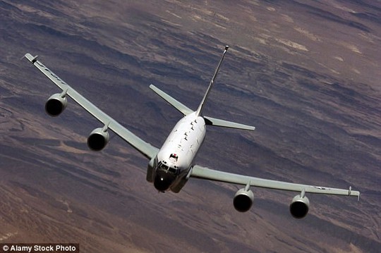 
Một chiếc máy bay Rivet Joint của Không quân Hoàng gia Anh đang làm nhiệm vụ. Ảnh minh họa: Alarmy Stock Photo
