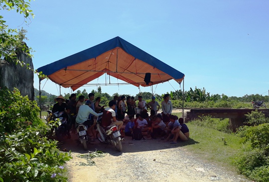 N&uacute;i r&aacute;c khổng lồ đe doạ b&atilde;i biển Sầm Sơn - Ảnh 12.