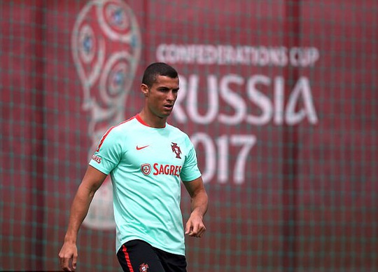 Bị cáo buộc trốn thuế, Ronaldo dọa rời Real Madrid - Ảnh 2. Bị cáo buộc trốn thuế, Ronaldo dọa rời Real Madrid - Ảnh 2.