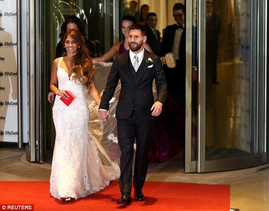 Sao bóng đá tề tựu dự đám cưới Messi - Ảnh 5. Sao bóng đá tề tựu dự đám cưới Messi - Ảnh 5.