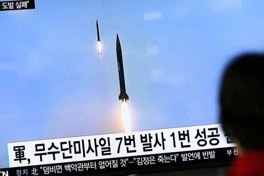 Triều Tiên từng nhiều lần thử tên lửa gây sốc với quốc tế. Ảnh: EPA