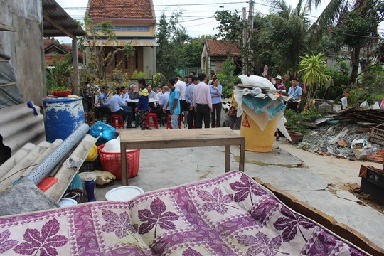 Công ty Đèo Cả và Báo Người Lao Động cứu trợ vùng tâm bão - Ảnh 6. Công ty Đèo Cả và Báo Người Lao Động cứu trợ vùng tâm bão - Ảnh 6.