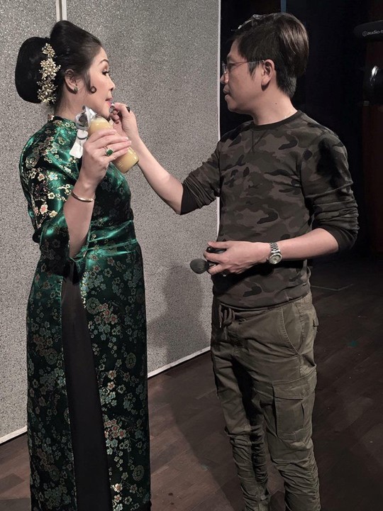 NSND Hồng Vân dựng lại kịch đồng tính sau 20 năm. - Ảnh 3. NSND Hồng Vân dựng lại kịch đồng tính sau 20 năm. - Ảnh 3.