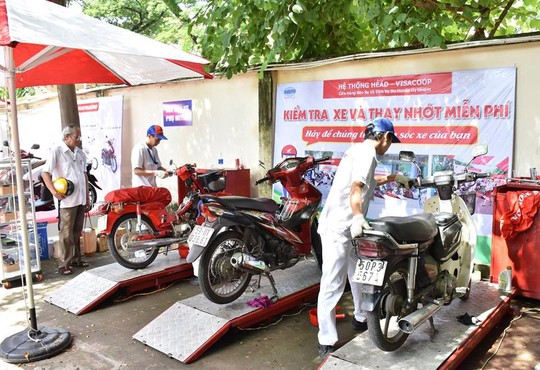 Trang bị kiến thức an toàn giao thông cho người lao động - Ảnh 1.