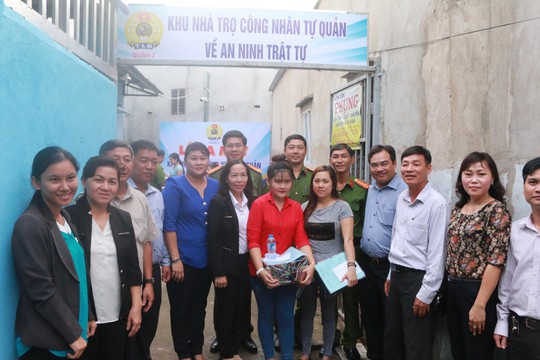 Ra mắt Khu nhà trọ công nhân tự quản về an ninh trật tự - Ảnh 1.