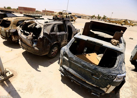 Iraq: Tham quan “nghĩa địa” xe đánh bom tự sát của IS - Ảnh 10.