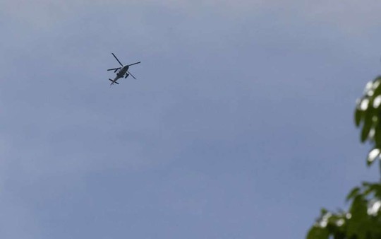 Philippines dùng trực thăng nã rốc-két vào phiến quân - Ảnh 1.