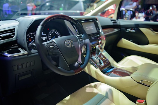 Toyota Alphard - chuyên cơ mặt đất vừa ra mắt có gì? - Ảnh 8.