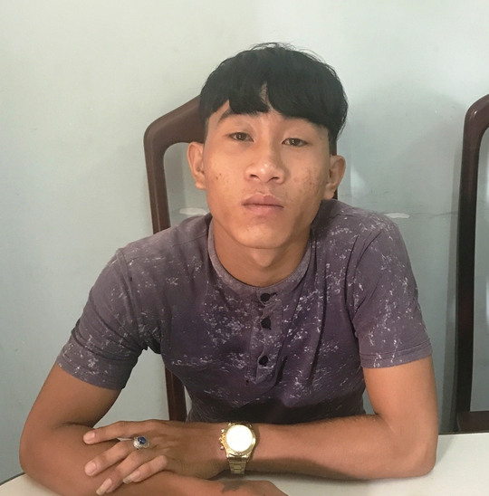 Bắt nhóm thanh niên mang đao, kiếm chém chết người - Ảnh 1. Bắt nhóm thanh niên mang đao, kiếm chém chết người - Ảnh 1.