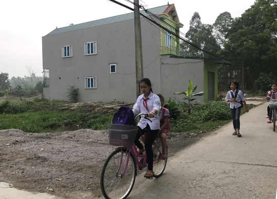 Học sinh xã Đồng Tâm, huyện Mỹ Đức, Hà Nội đã trở lại trường học bình thường Ảnh: Văn Duẩn