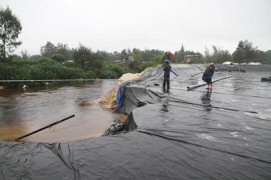 Quảng Trị: Hơn 300 nhà dân vẫn còn ngập sâu trong nước - Ảnh 2.