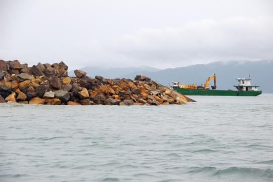 Cận cảnh hàng loạt dự án lấn biển xâu xé vịnh Nha Trang - Ảnh 10. Cận cảnh hàng loạt dự án lấn biển xâu xé vịnh Nha Trang - Ảnh 10.