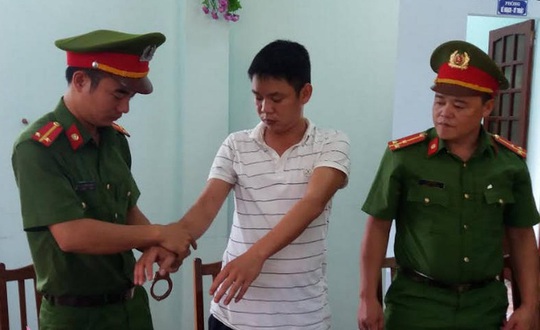 Bắt Trạm trưởng quản lý rừng phòng hộ Nậm Càn