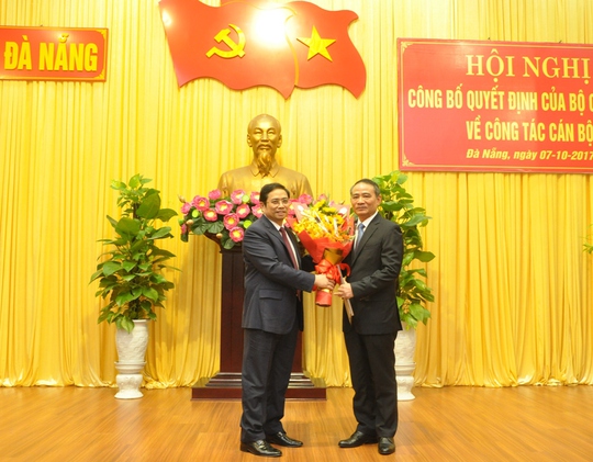 Tân Bí thư Đà Nẵng nói gì trong lễ nhậm chức? - Ảnh 4. Tân Bí thư Đà Nẵng nói gì trong lễ nhậm chức? - Ảnh 4.