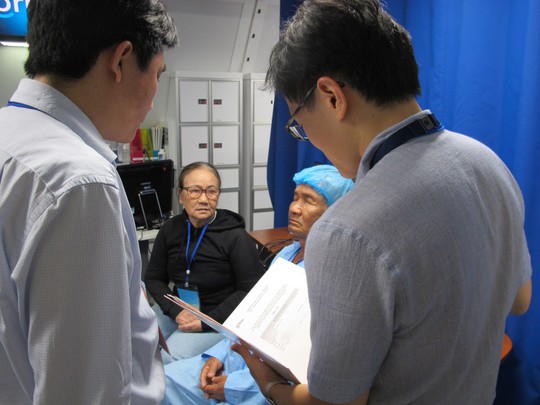 Soi nội thất bệnh viện bay hiện đại số 1 thế giới - Ảnh 31. Soi nội thất bệnh viện bay hiện đại số 1 thế giới - Ảnh 31.